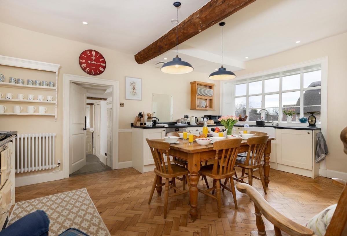 Beautiful Cotswold Farmhouse With Hot Tub Mánchester Exterior foto